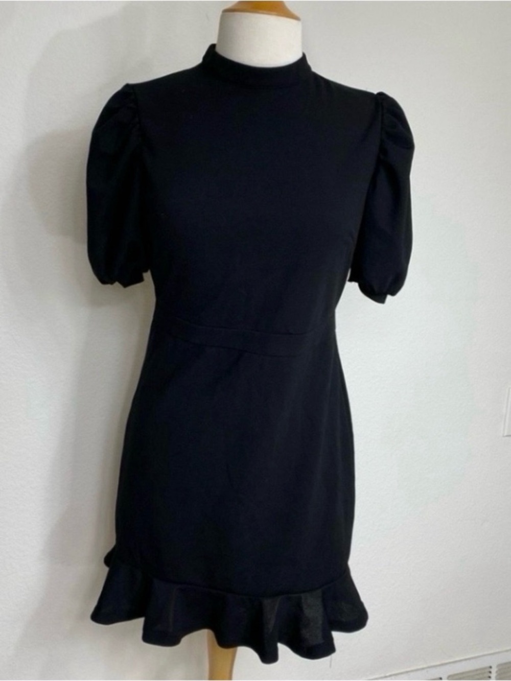 SHEIN Black Puff-Sleeve Mini Dress with Ruffle Hem